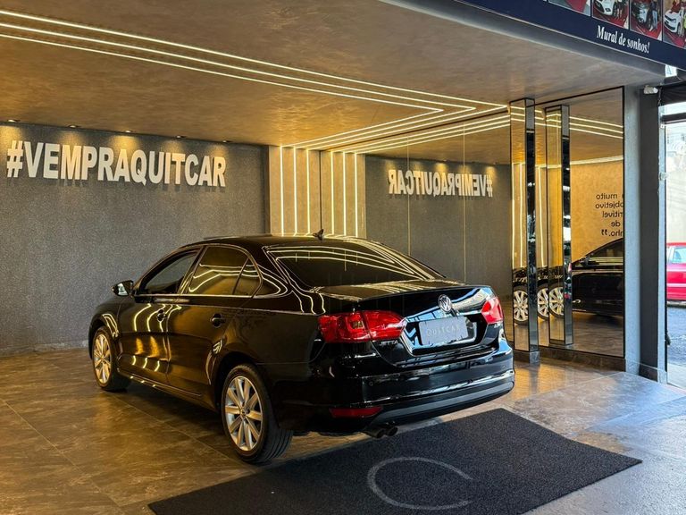 VolksWagen JETTA Comfortline 2.0 T.Flex 8V 4p Tipt.