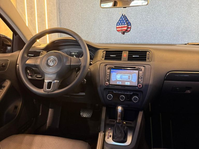 VolksWagen JETTA Comfortline 2.0 T.Flex 8V 4p Tipt.