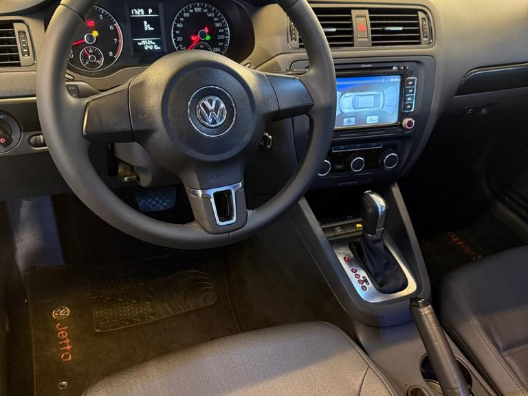 VolksWagen JETTA Comfortline 2.0 T.Flex 8V 4p Tipt.