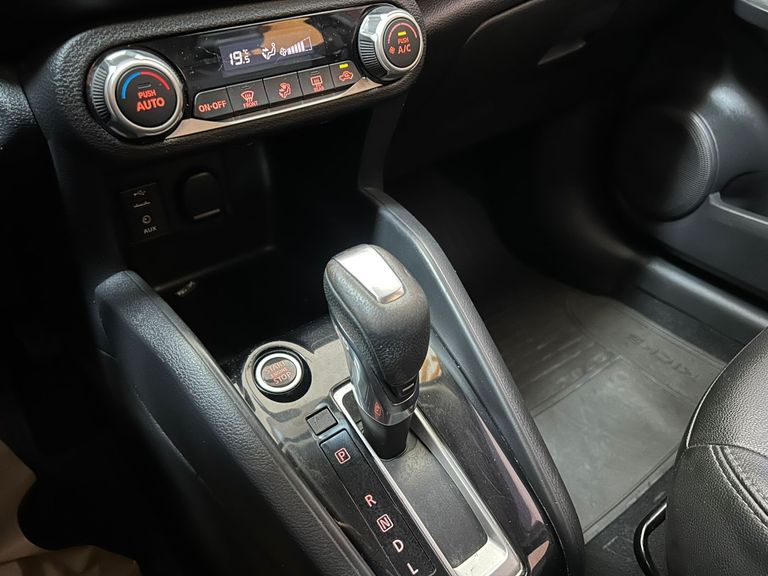 Nissan KICKS SL 1.6 16V FlexStar 5p Aut.