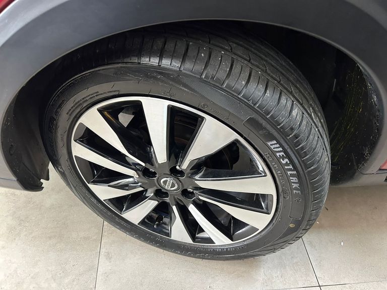 Nissan KICKS SL 1.6 16V FlexStar 5p Aut.