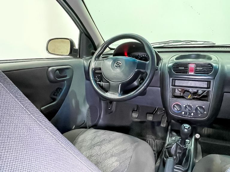 Chevrolet Corsa Hatchback 1.8 MPFI 8V 102cv 5p