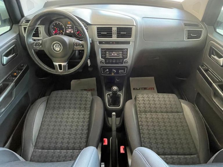 VolksWagen Fox Comfortline 1.0 Flex 8V 5p