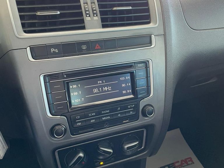 VolksWagen Fox Comfortline 1.0 Flex 8V 5p