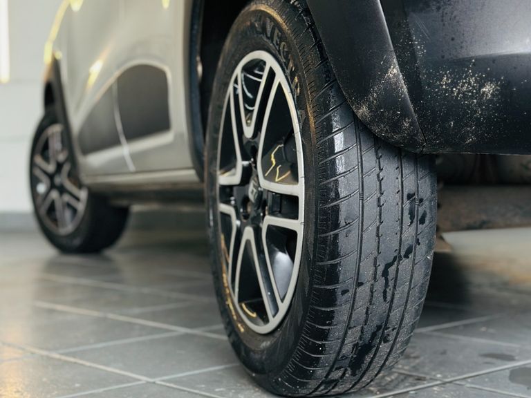 Renault KWID Zen 1.0 Flex 12V 5p Mec.