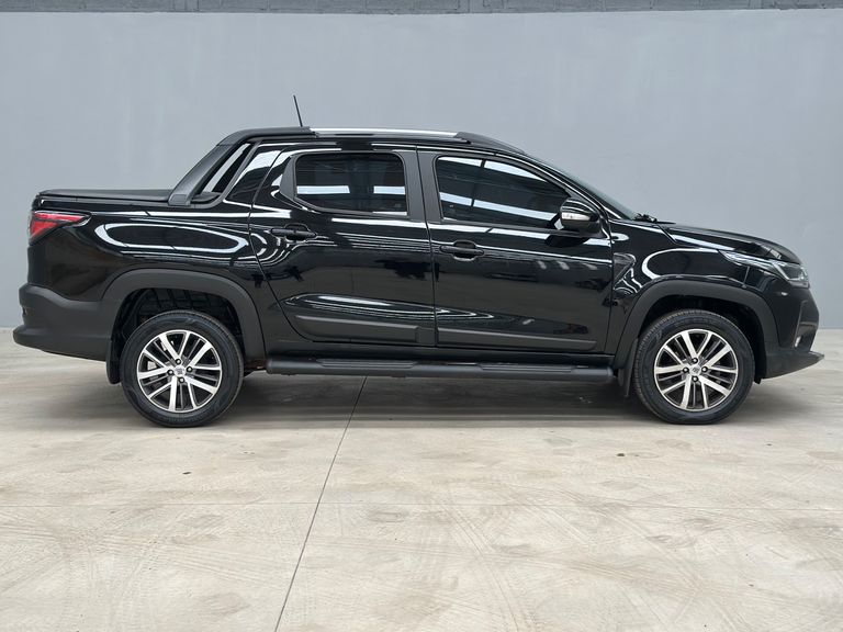 Fiat Strada Volcano 1.3 Flex 8V CD Aut.