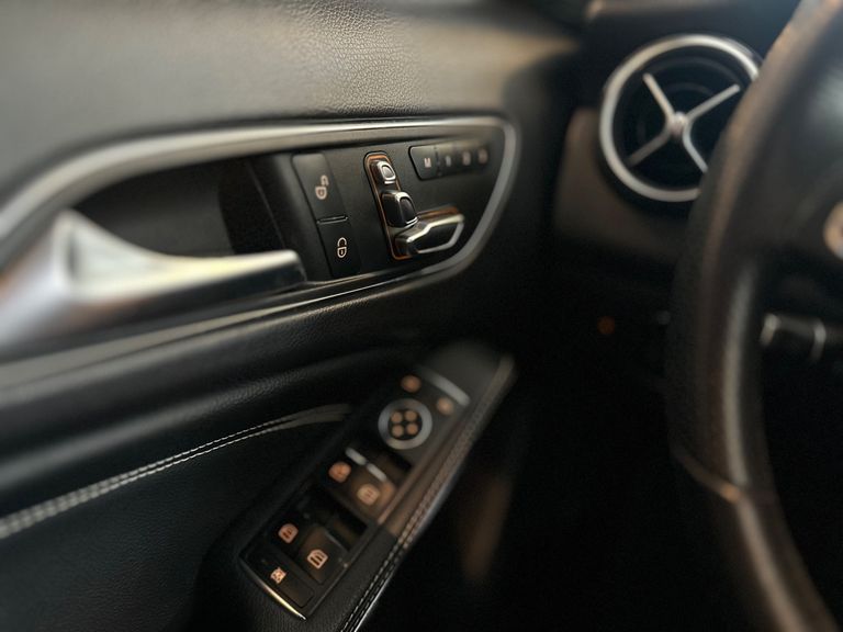 Mercedes GLA 200 Advance 1.6/1.6 TB 16V Flex Aut.