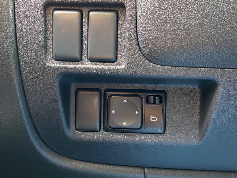 Nissan VERSA SL 1.6 16V FlexStart 4p Mec.