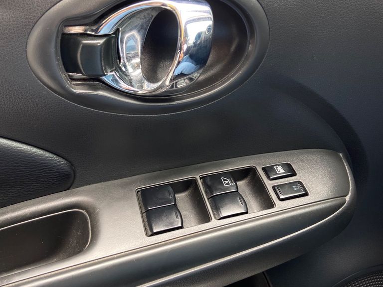 Nissan VERSA SL 1.6 16V FlexStart 4p Mec.