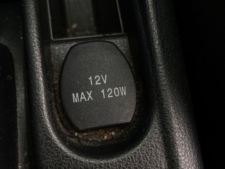 Nissan VERSA SL 1.6 16V FlexStart 4p Mec.