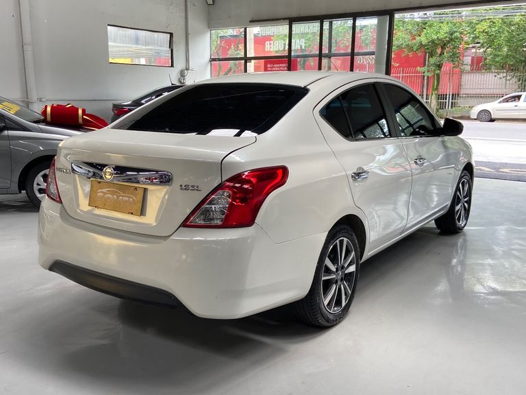 Nissan VERSA SL 1.6 16V FlexStart 4p Mec.