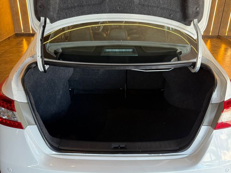 Nissan Sentra SL 2.0/ 2.0 Flex Fuel 16V Aut.