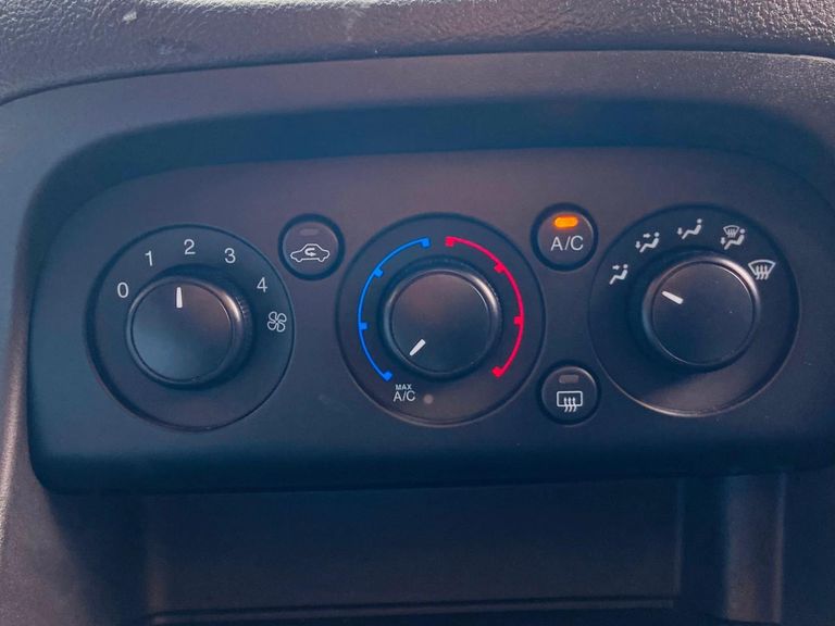 Ford Ka+ Sedan 1.0 SE/SE PLUS TiVCT Flex 4p