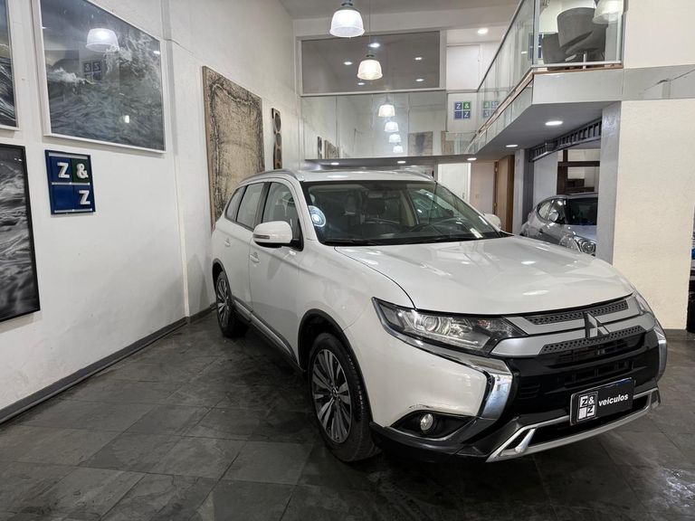 Mitsubishi OUTLANDER HPE 2.0 16V 5p Aut.
