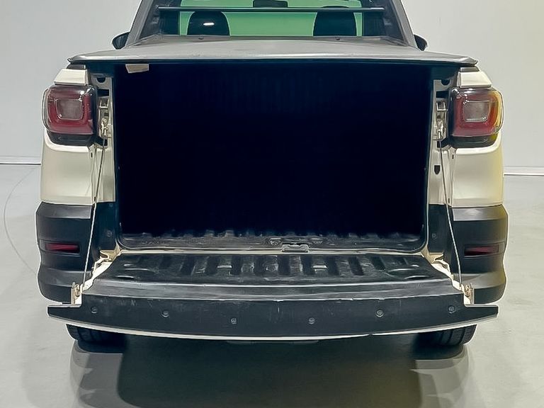 Fiat Strada Freedom 1.3 Flex 8V  CS Plus