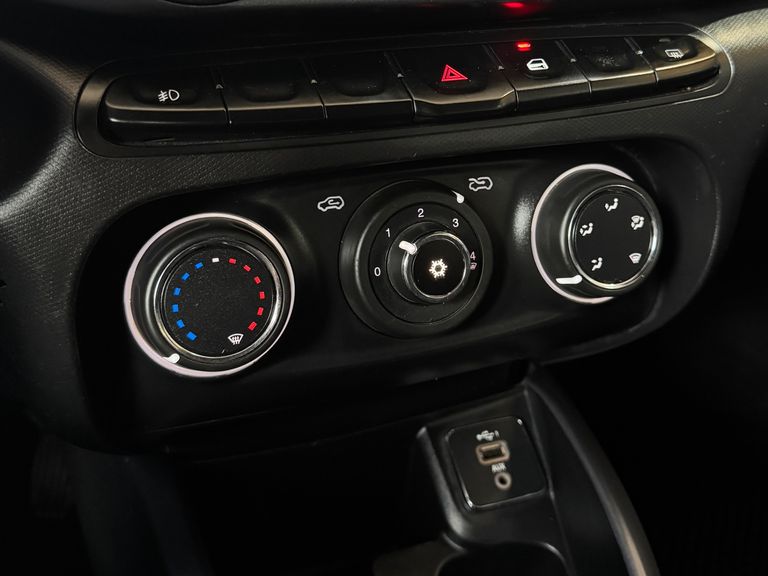 Fiat ARGO TREKKING 1.3 8V Flex