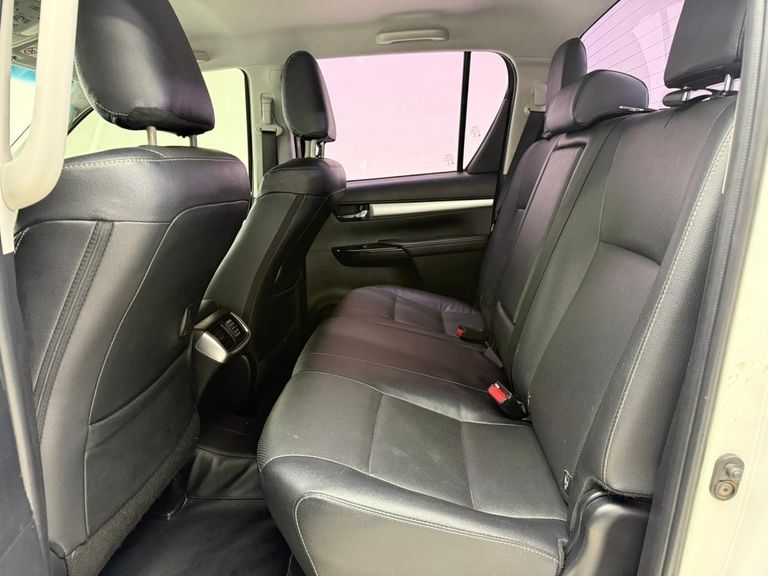 Toyota Hilux CD SRX 4x4 2.8 TDI 16V Diesel Aut.