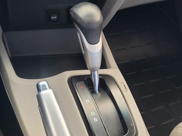 Honda Civic Sedan LXR 2.0 Flexone 16V Aut. 4p