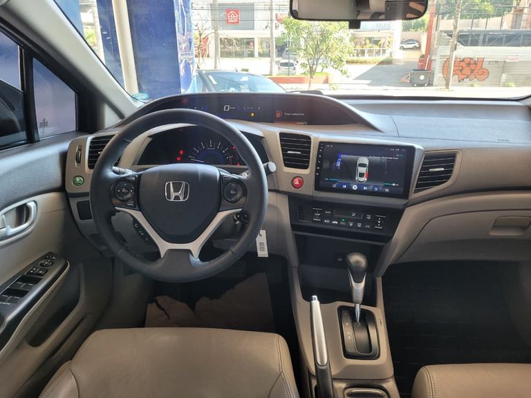Honda Civic Sedan LXR 2.0 Flexone 16V Aut. 4p