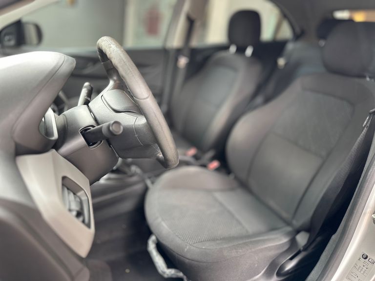 Chevrolet ONIX HATCH Joy 1.0 8V Flex 5p Mec.