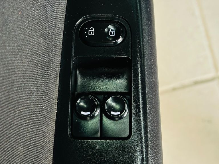 Hyundai HB20 Unique 1.0 Flex 12V Mec.