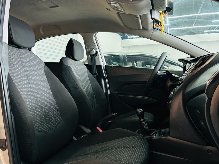 Hyundai HB20 Unique 1.0 Flex 12V Mec.