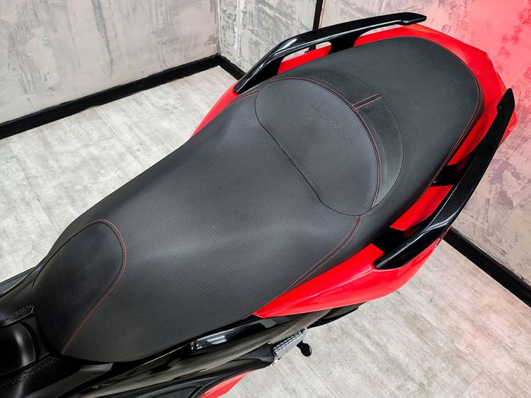 YAMAHA XMAX 250 ABS
