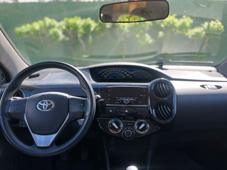 Toyota ETIOS X 1.3 Flex 16V 5p Mec.