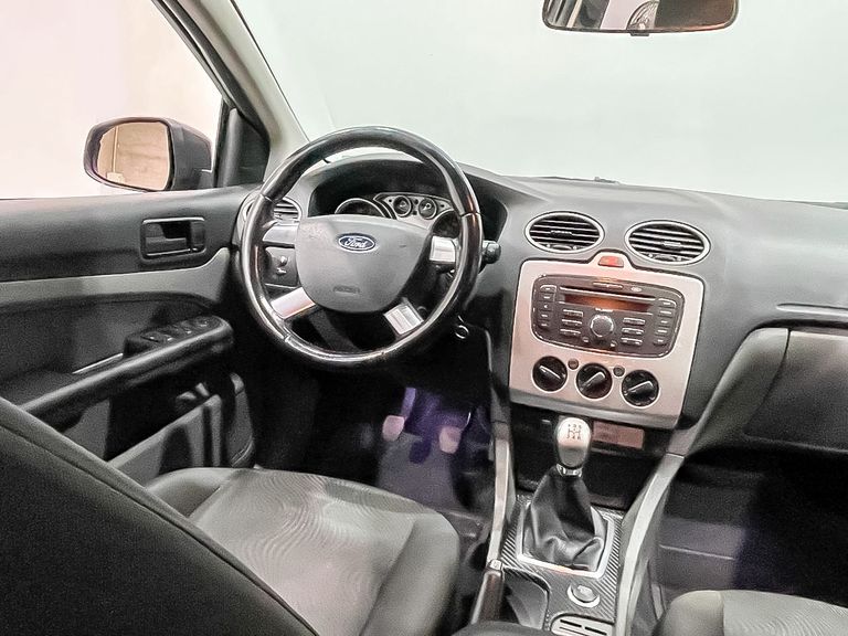 Ford Focus 1.6 S/SE/SE Plus Flex 8V/16V  5p