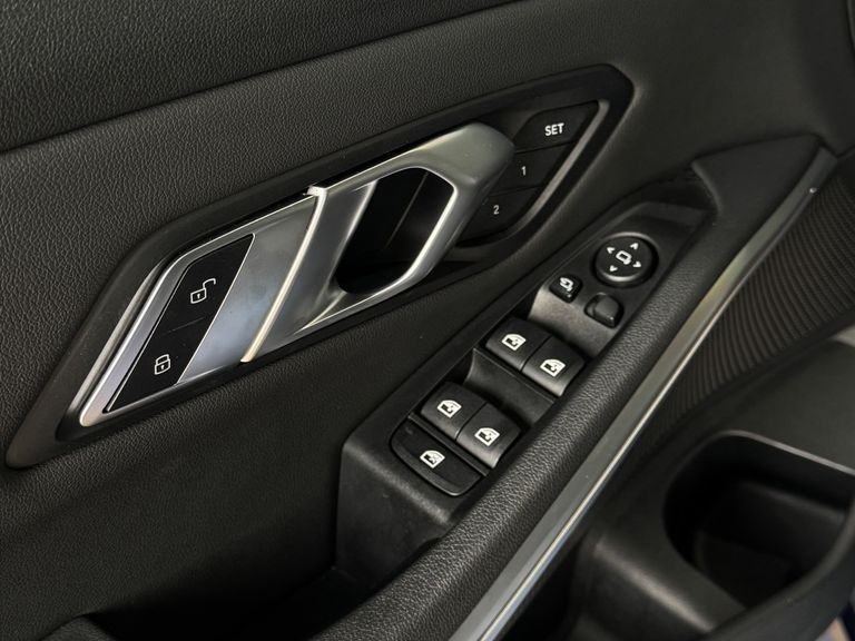 BMW 320iA 2.0 TB M Sport A.Flex/M.Sport 4p