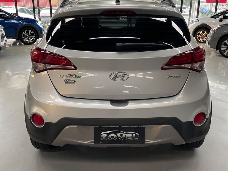 Hyundai HB20X Premium 1.6 Flex 16V Aut.