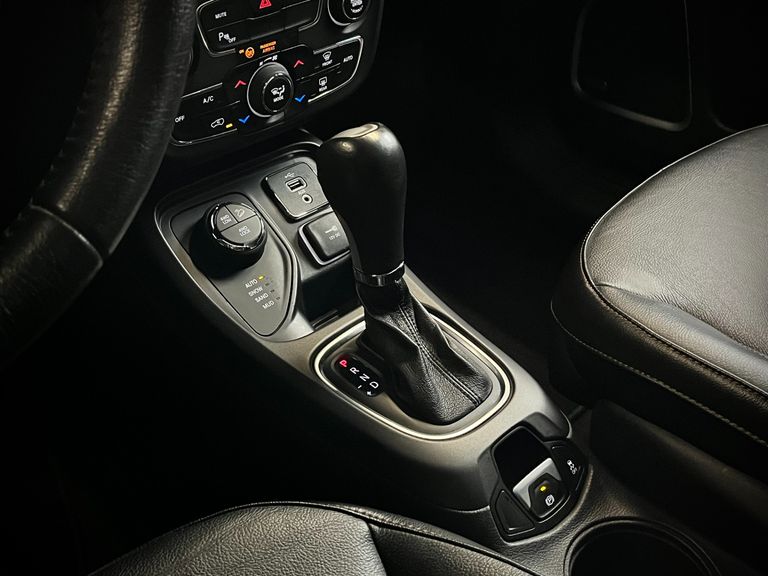 Jeep COMPASS LONGITUDE 2.0 4x4 Dies. 16V Aut.