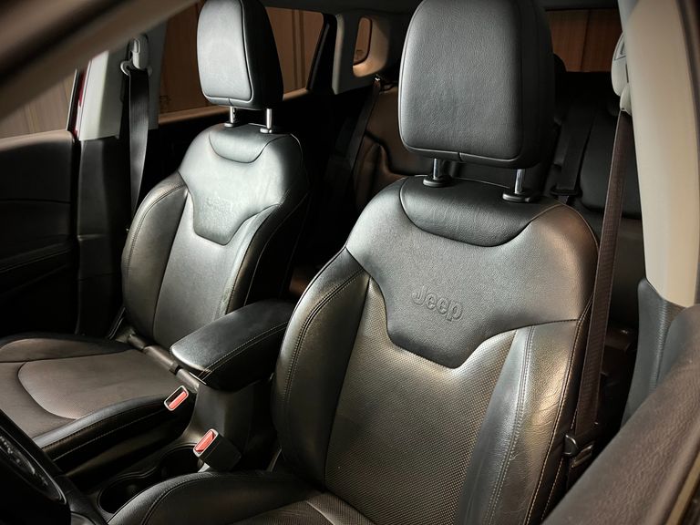 Jeep COMPASS LONGITUDE 2.0 4x4 Dies. 16V Aut.