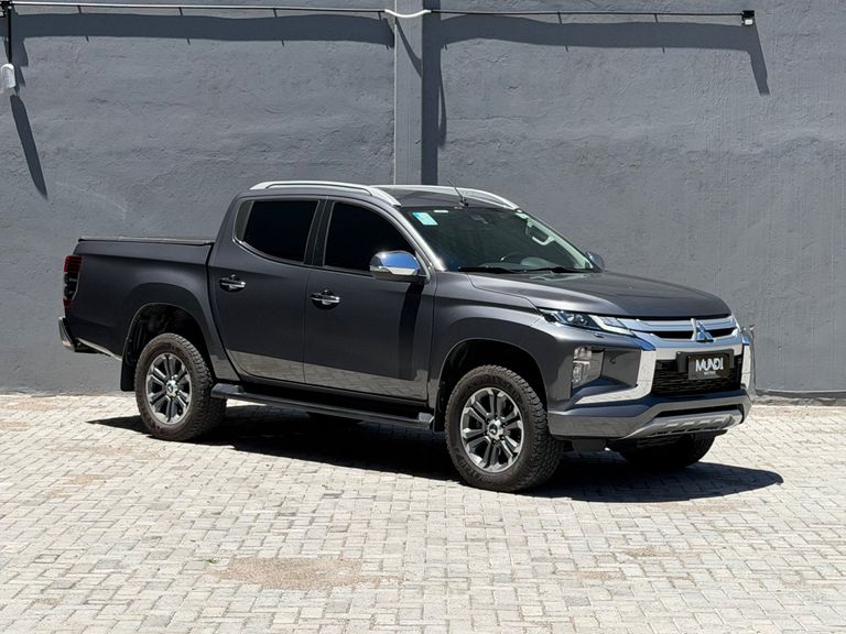 Mitsubishi L200 Triton Sport HPE-S 2.4 CD Dies. Aut