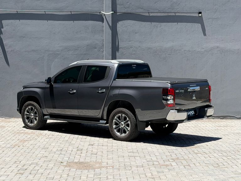 Mitsubishi L200 Triton Sport HPE-S 2.4 CD Dies. Aut