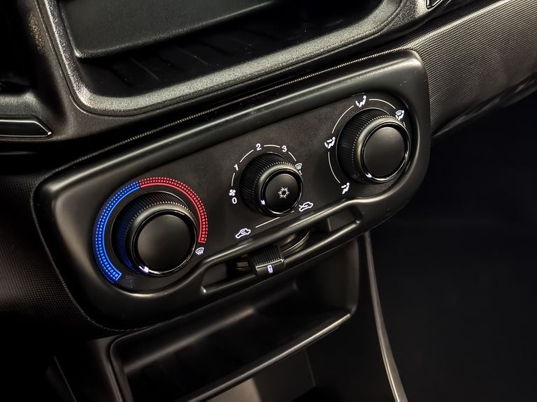 Fiat Strada Freedom 1.3 Flex 8V CD