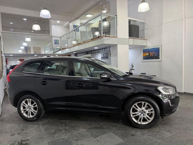 Volvo XC 60 2.0 T5  5p