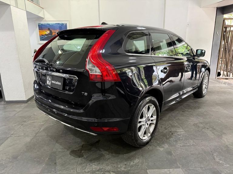 Volvo XC 60 2.0 T5  5p