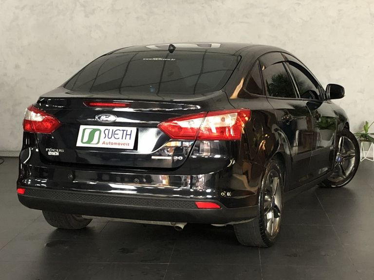 Ford Focus Sedan 2.0 16V/2.0 16V Flex 4p Aut.