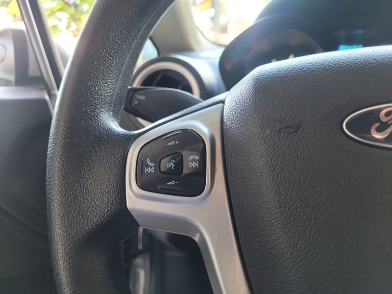 Ford Fiesta Sedan 1.6 16V Flex Aut.