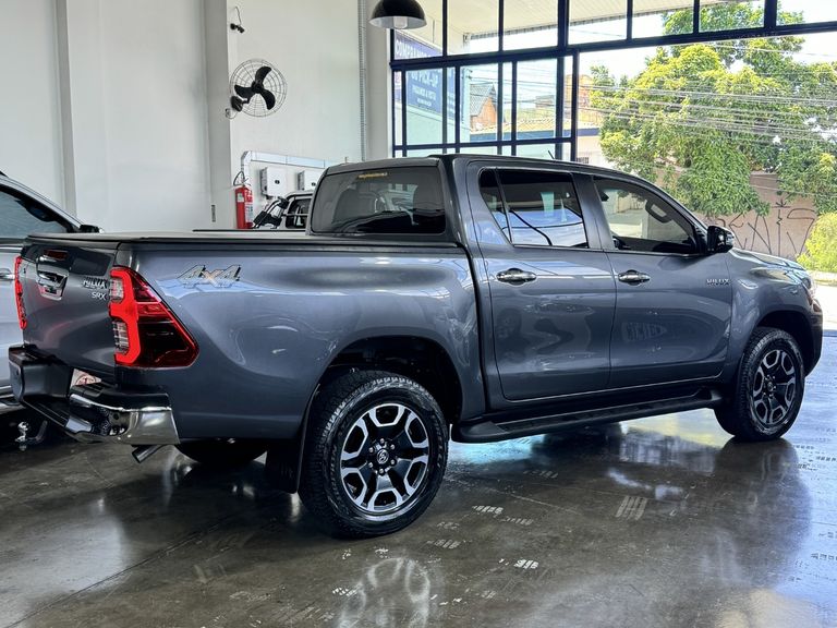 Toyota Hilux CD SRX 4x4 2.8 TDI 16V Diesel Aut.