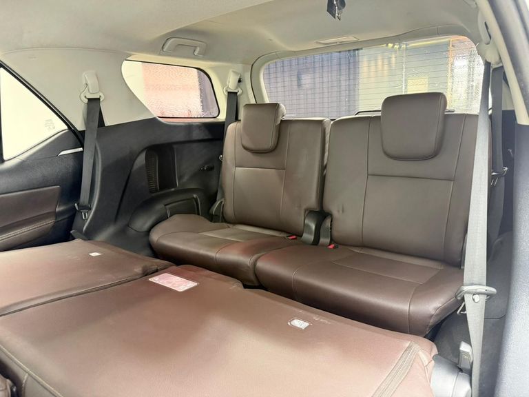 Toyota Hilux SW4 SRX 4x4 2.8 TDI 16V Dies. Aut.