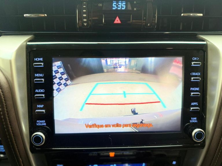 Toyota Hilux SW4 SRX 4x4 2.8 TDI 16V Dies. Aut.