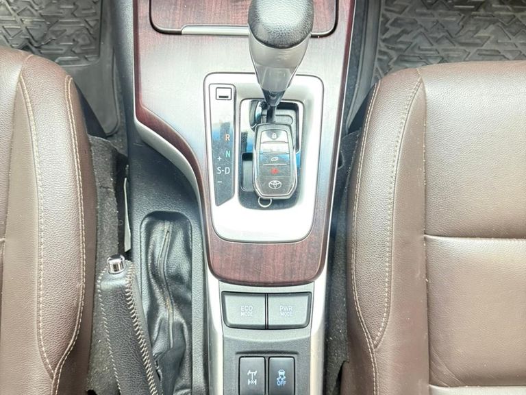 Toyota Hilux SW4 SRX 4x4 2.8 TDI 16V Dies. Aut.