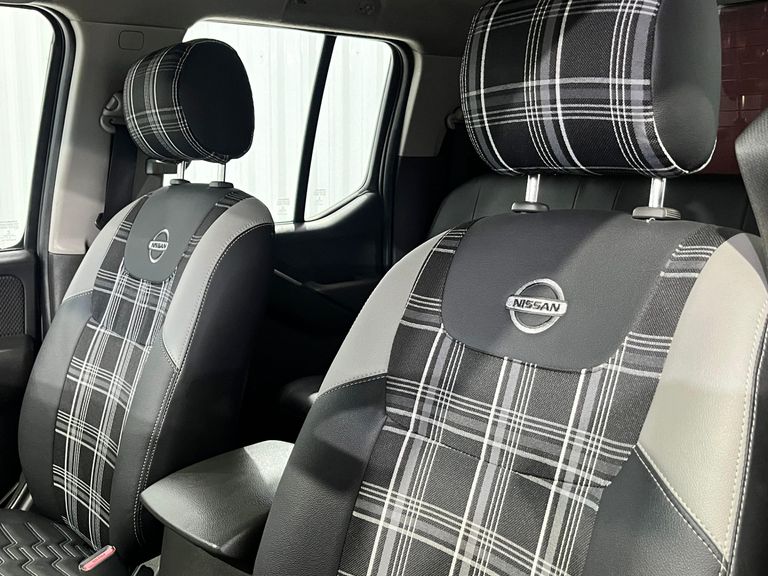 Nissan Frontier SV AT.CD 4x4 2.5 TB Diesel Mec.