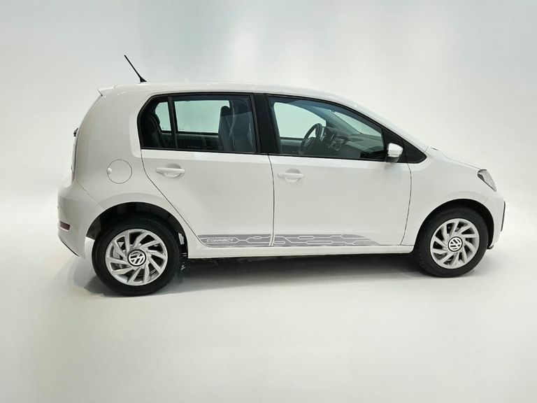 VolksWagen up! Connect 1.0 TSI Total Flex 12V 5p