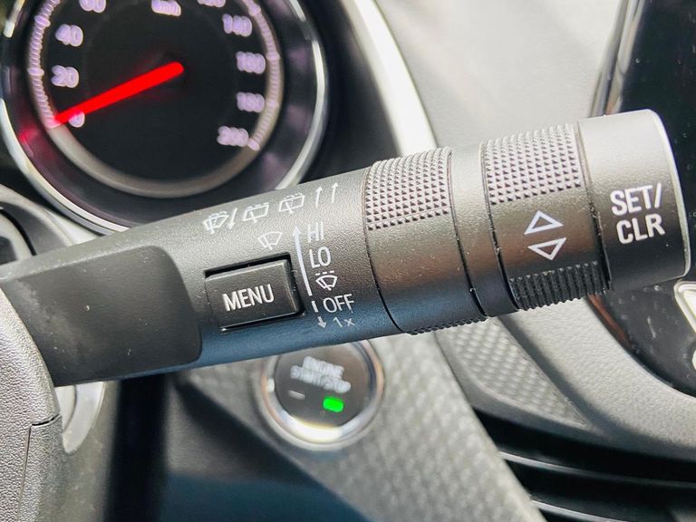 Chevrolet ONIX HATCH LTZ 1.0 12V TB Flex 5p Aut.