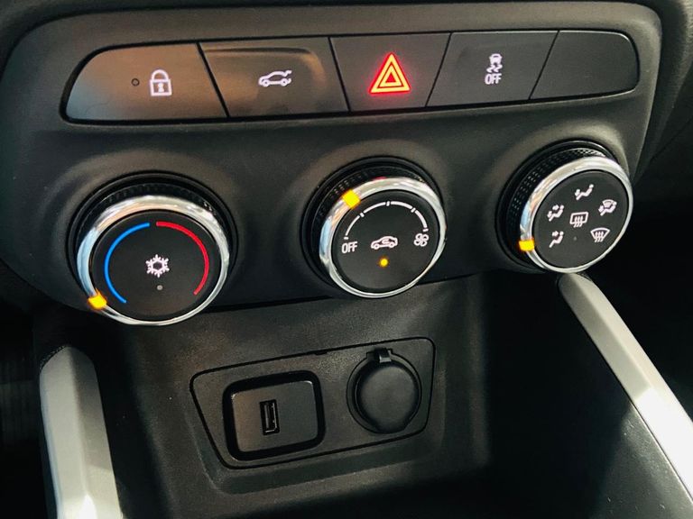 Chevrolet ONIX SEDAN Plus LT 1.0 12V Flex 4p Mec.