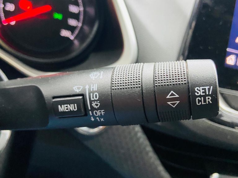 Chevrolet ONIX SEDAN Plus LT 1.0 12V Flex 4p Mec.