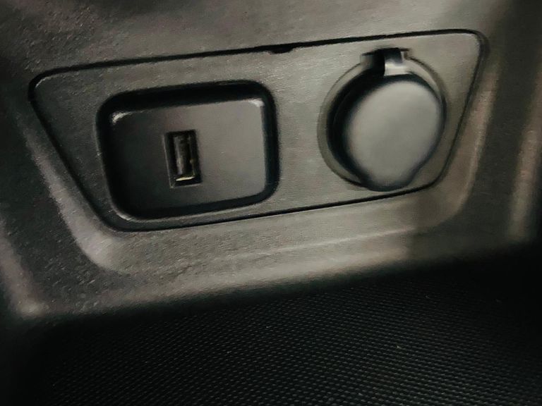 Chevrolet ONIX SEDAN Plus LT 1.0 12V Flex 4p Mec.